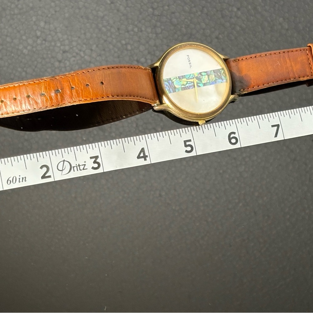 🪩Vintage Fossil Abalone & Mother of Pearl Watch — Rare Find🪩🧨 - Picture 4 of 4
